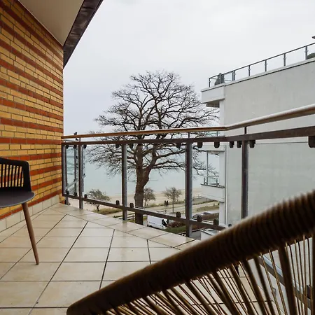 App Sunnyside Apartment *